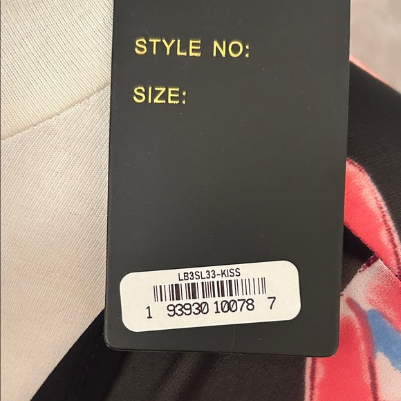 NWT⭐️LIP PRINT KIMONO Black💋LUCKY & BLESSED 3/4 Sleeves Size Small - Picture 8 of 11